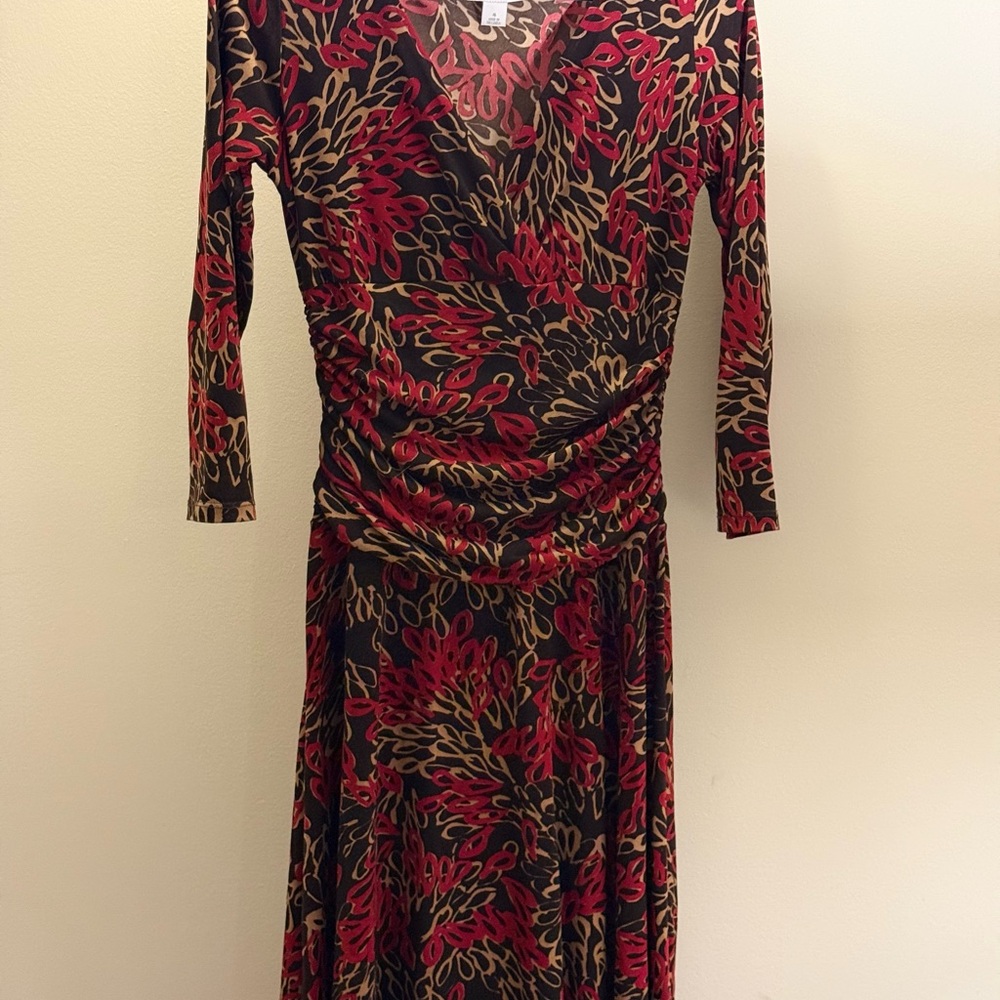 Dressbarn Red and Black Sheath Dress V-Neck 3/4 Sleeve